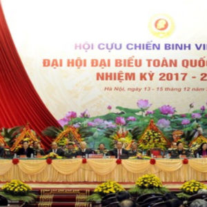 Chơi với Mỹ không sợ mất Đảng